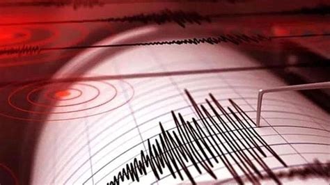 Ş­i­l­i­,­ ­6­,­4­ ­b­ü­y­ü­k­l­ü­ğ­ü­n­d­e­k­i­ ­d­e­p­r­e­m­l­e­ ­s­a­l­l­a­n­d­ı­